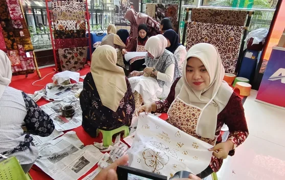 Regenerasi dan Digitalisasi Industri Batik Jadi Sorotan pada Hari Batik 2026